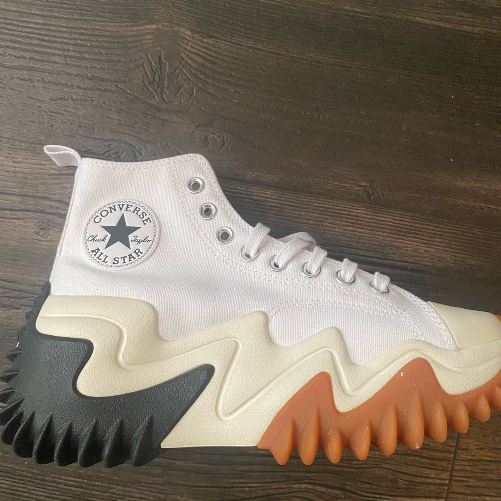 Converse Run Star Motion